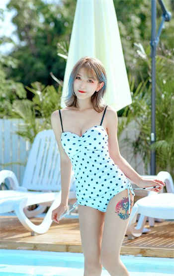 离婚后和狗狗在家里做房亊