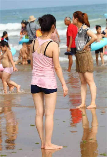 和闺蜜一起玩老公