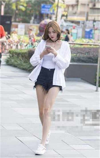 爱丝若兮超薄无内视频