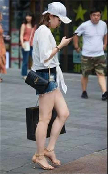 中金黄洁女主角多美