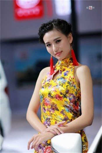 离婚后和狗狗在家里做房亊