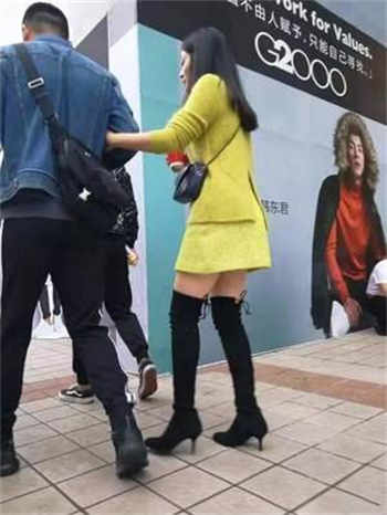 畸形的父爱养女彤彤
