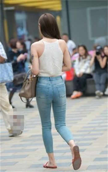 商务出差女老板戴绿子