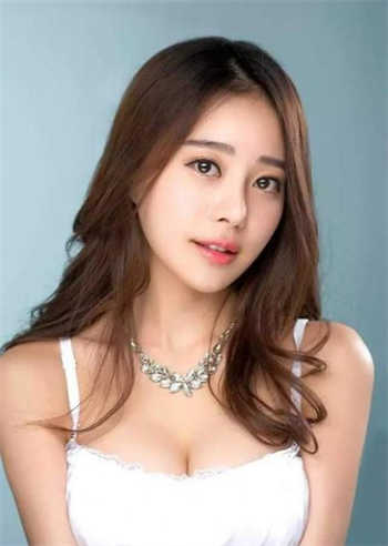 女主人脚下的贱奴贱狗