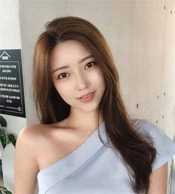 家里没人故意尿床尿裤子