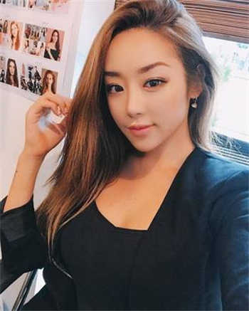 高中女混混的香鞋臭脚