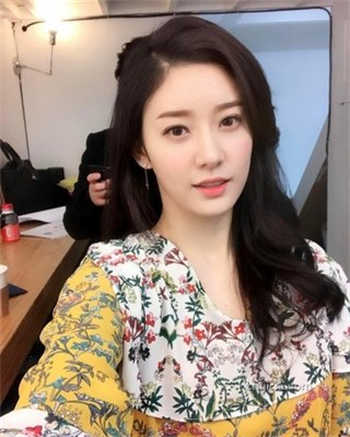 重生之总裁家有小娇妻