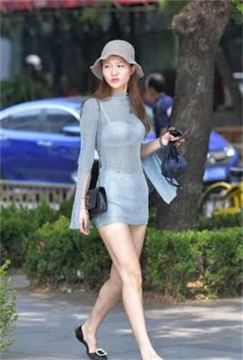 英语课代表穿旗袍跟我做