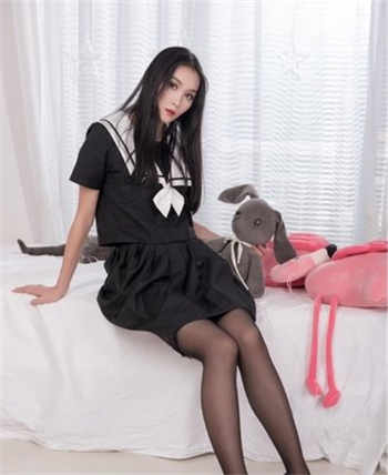 快手爱婷哥打扑克