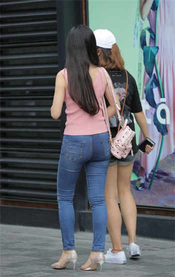 有夫之妇洗发店女演员