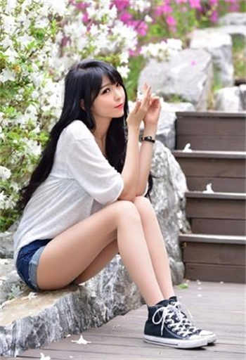 夹好按摩棒去上课小说