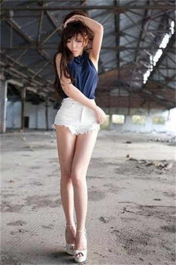 吃奶性插图美女动态图