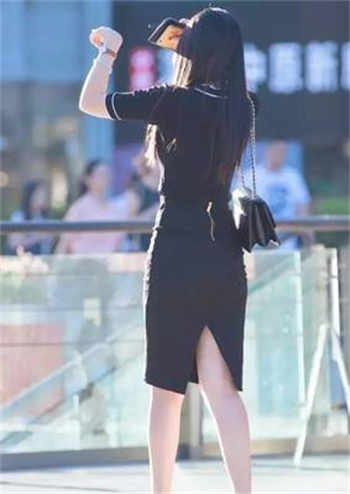 快手爱婷哥打扑克