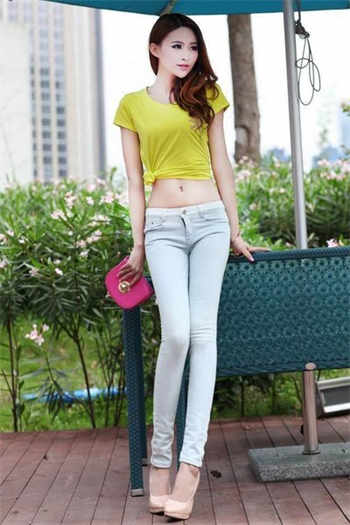 杨芸晴女装